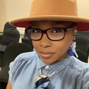 Meet your Posher, Vickey